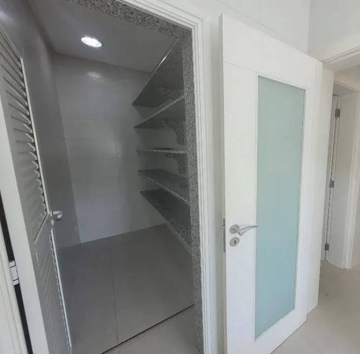 Casa de Condomínio para alugar com 3 quartos, 250m² - Foto 43