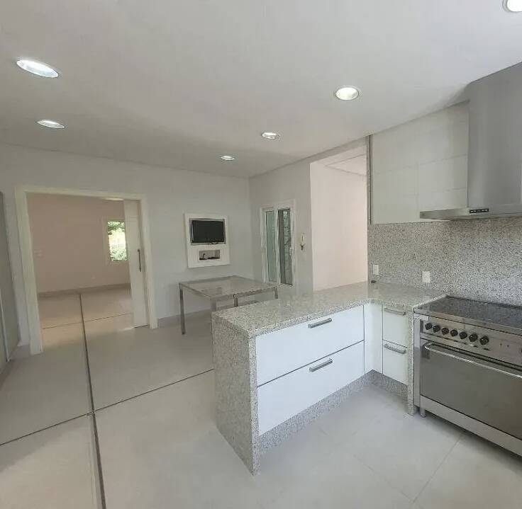 Casa de Condomínio para alugar com 3 quartos, 250m² - Foto 44