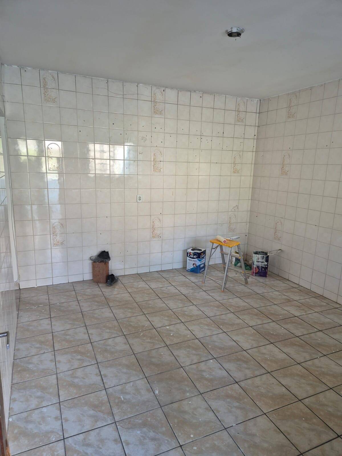 Casa à venda com 1 quarto, 289m² - Foto 2