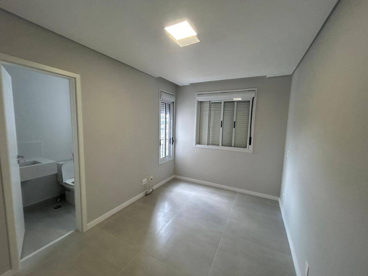 Apartamento à venda com 3 quartos, 83m² - Foto 4