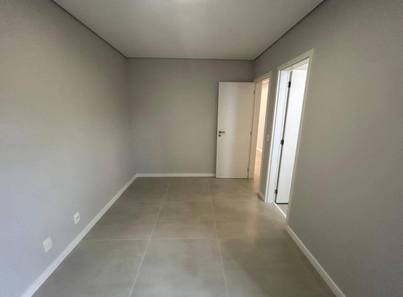 Apartamento à venda com 3 quartos, 83m² - Foto 7