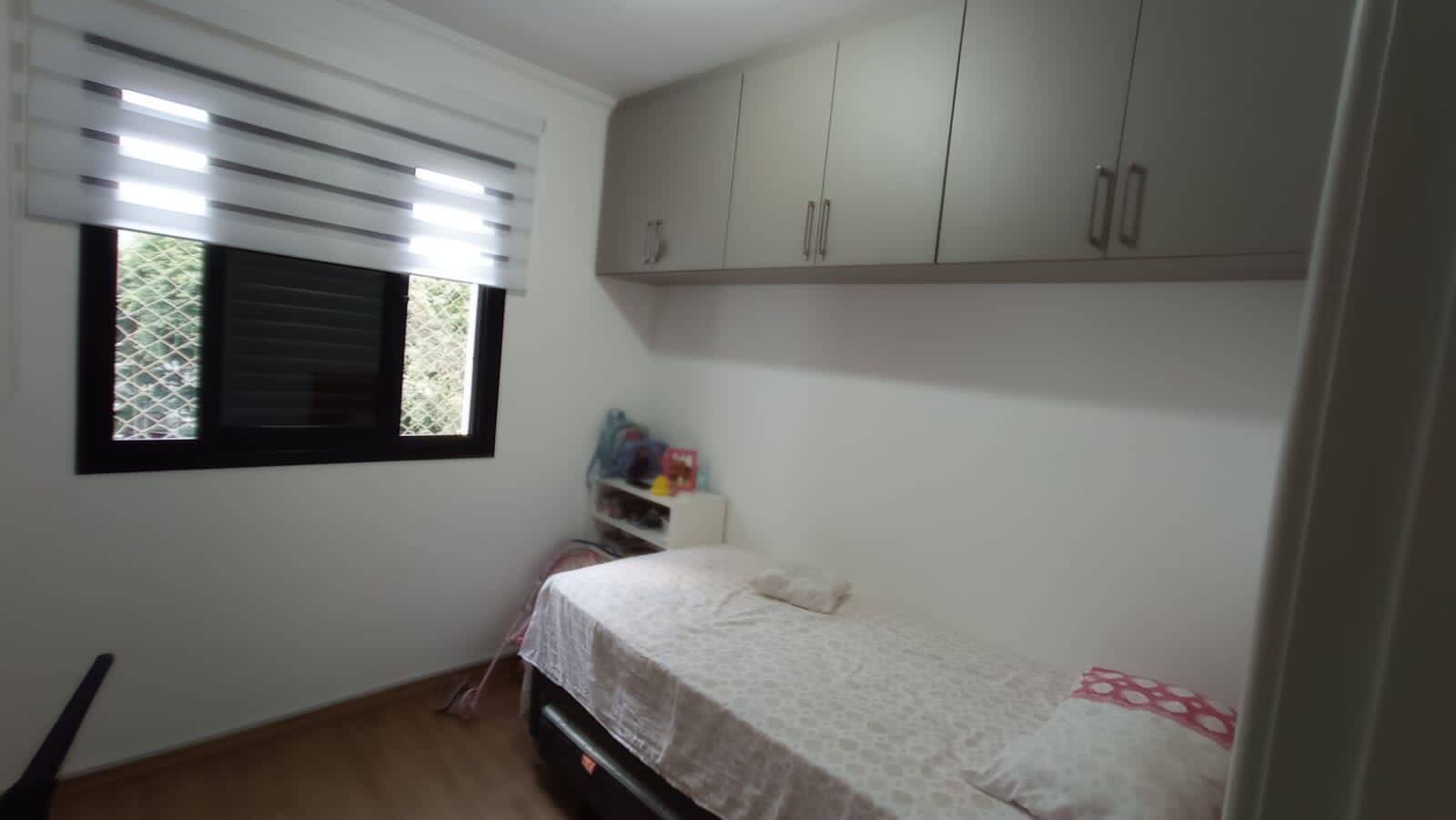 Apartamento à venda com 3 quartos, 75m² - Foto 3