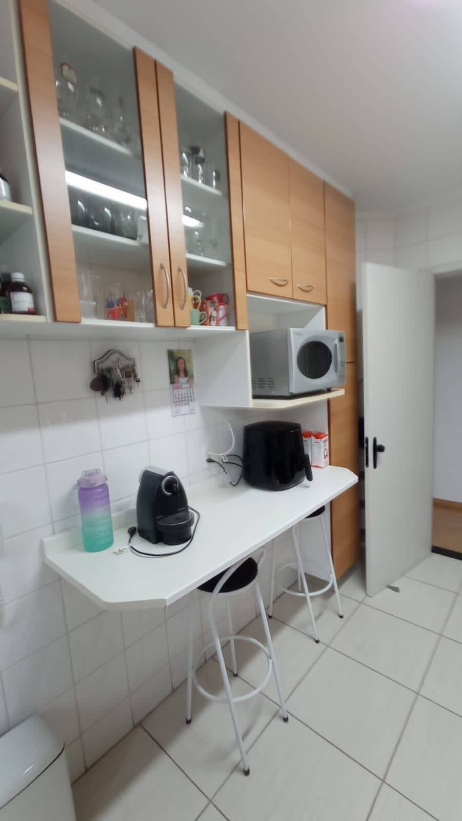 Apartamento à venda com 3 quartos, 75m² - Foto 8