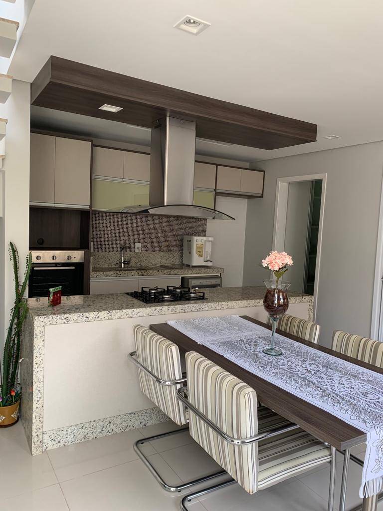 Casa de Condomínio à venda com 3 quartos, 160m² - Foto 4