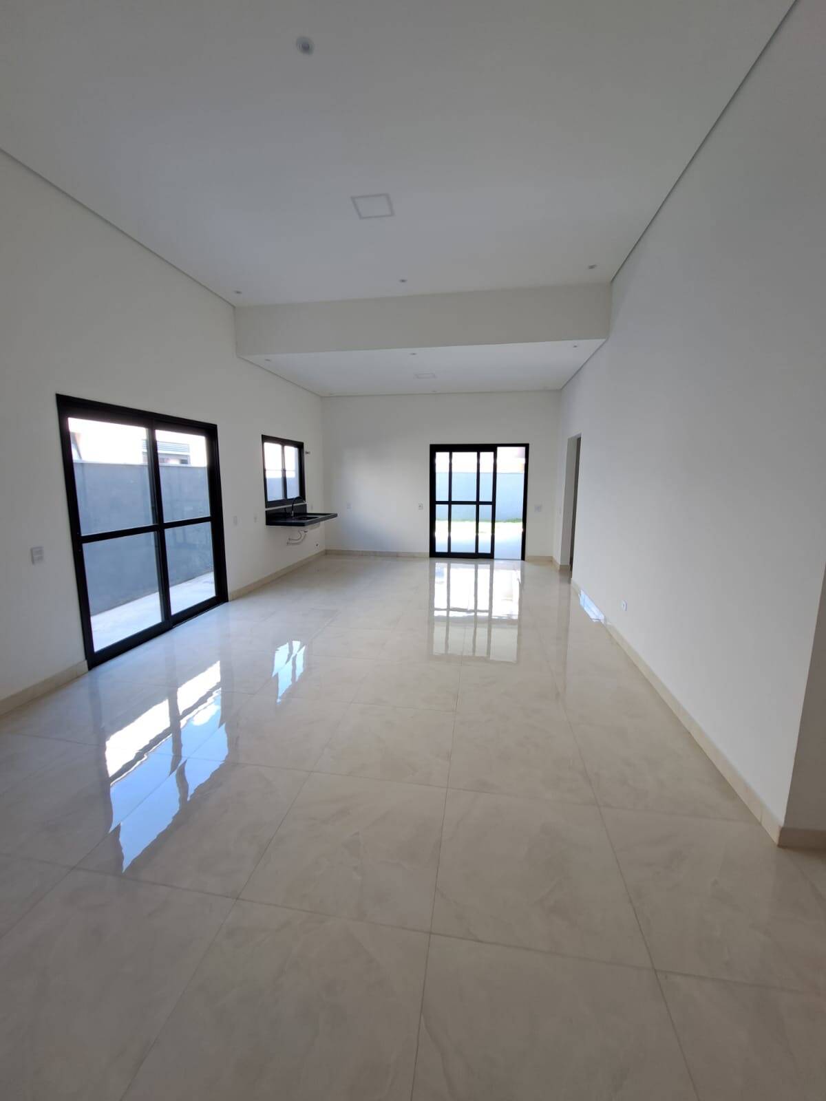 Casa de Condomínio à venda com 3 quartos, 250m² - Foto 8