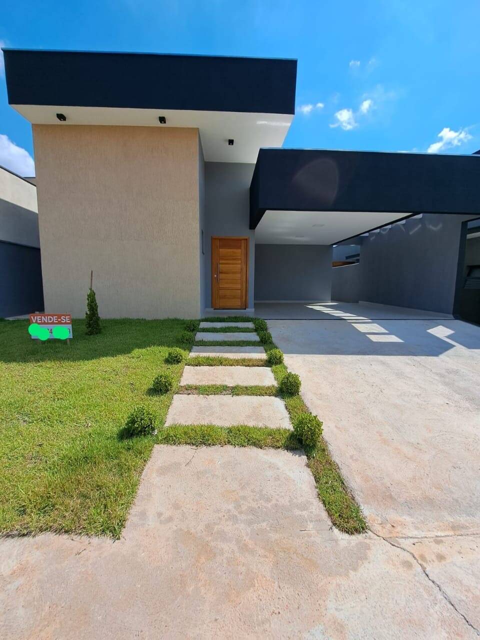 Casa de Condomínio à venda com 3 quartos, 250m² - Foto 1