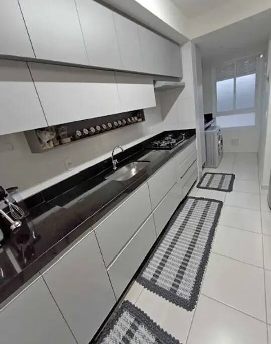 Apartamento à venda com 2 quartos, 77m² - Foto 2