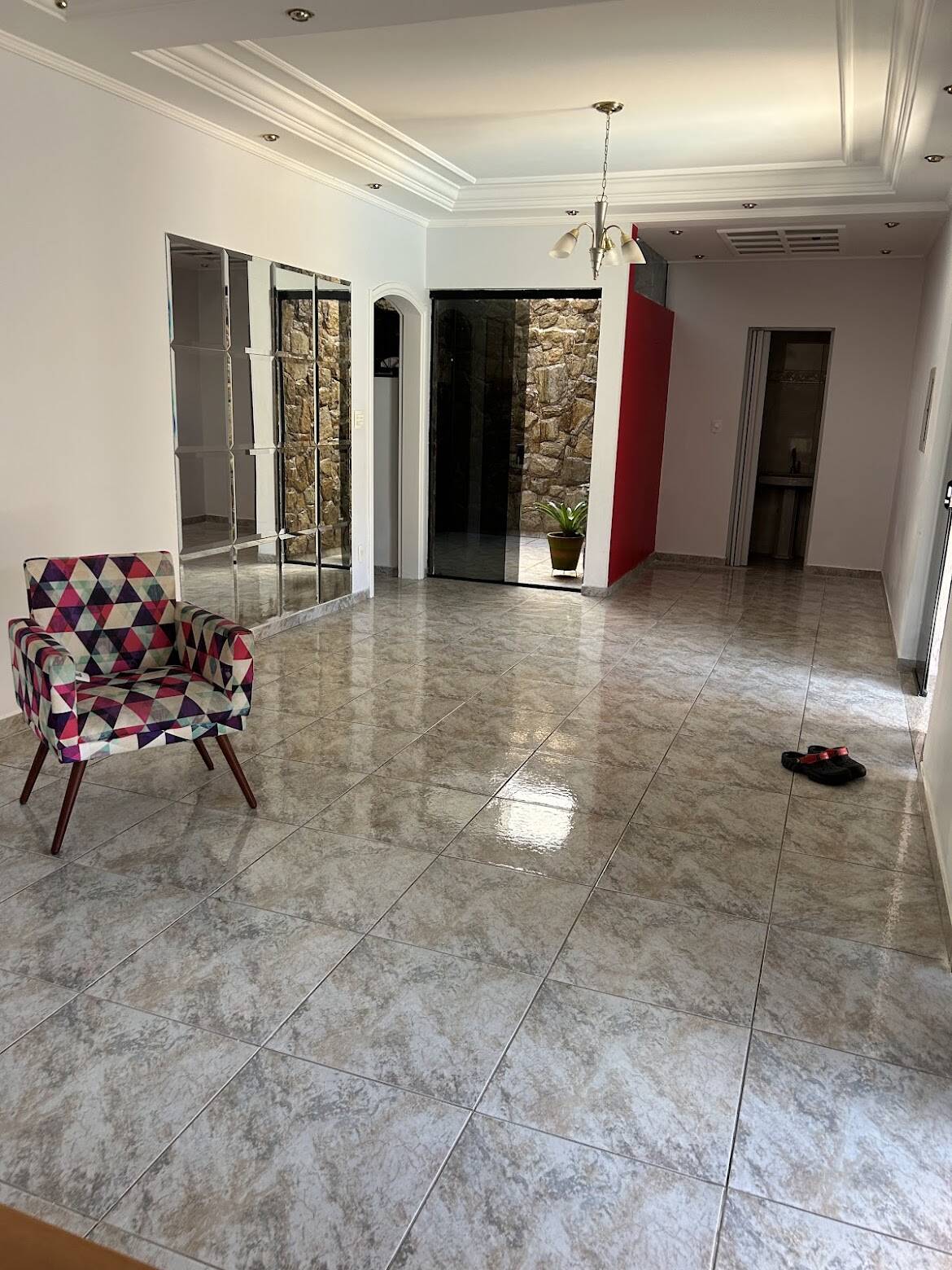 Casa à venda e aluguel com 4 quartos, 261m² - Foto 2