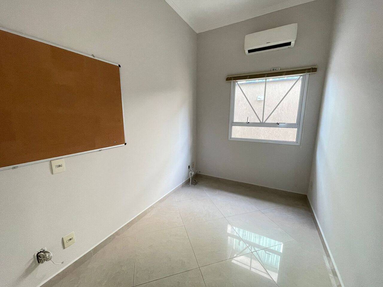 Casa de Condomínio para alugar com 3 quartos, 300m² - Foto 9