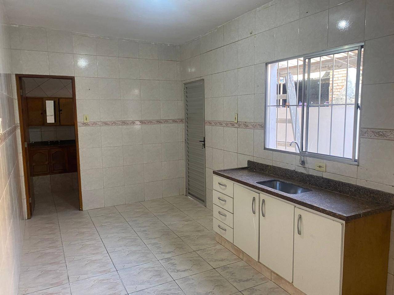 Casa à venda com 4 quartos, 127m² - Foto 3