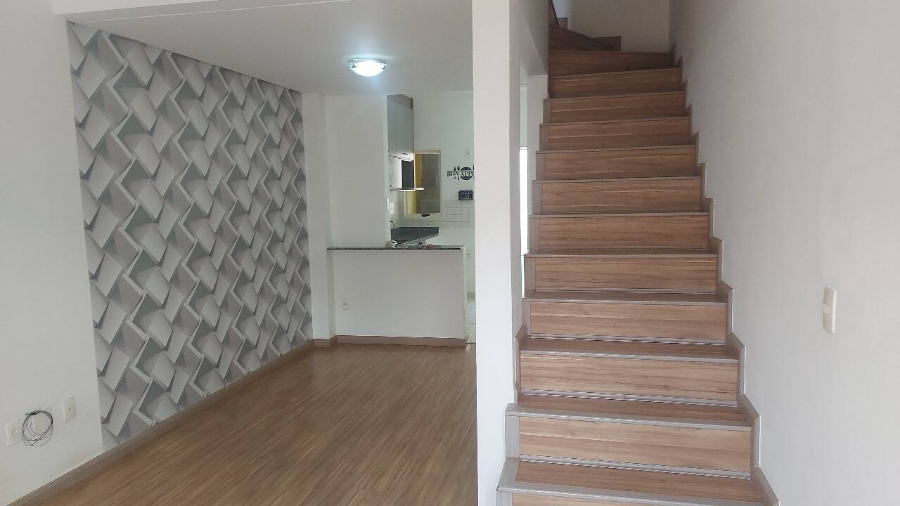 Casa de Condomínio para alugar com 2 quartos, 80m² - Foto 3