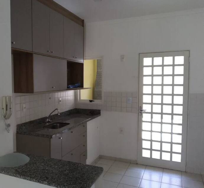 Casa de Condomínio para alugar com 2 quartos, 80m² - Foto 1