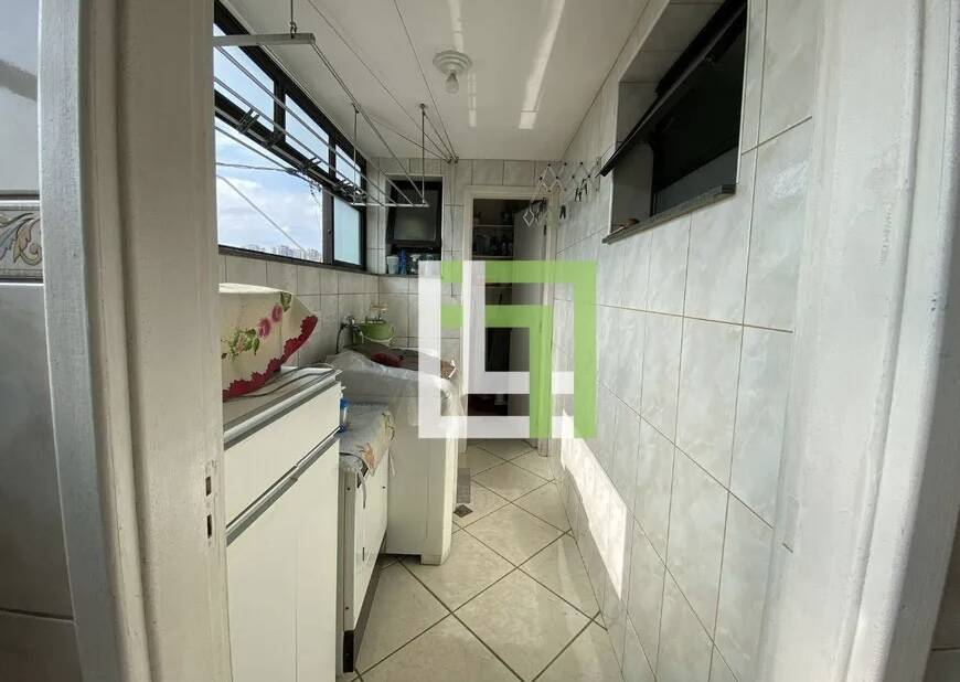 Apartamento à venda com 3 quartos, 86m² - Foto 12