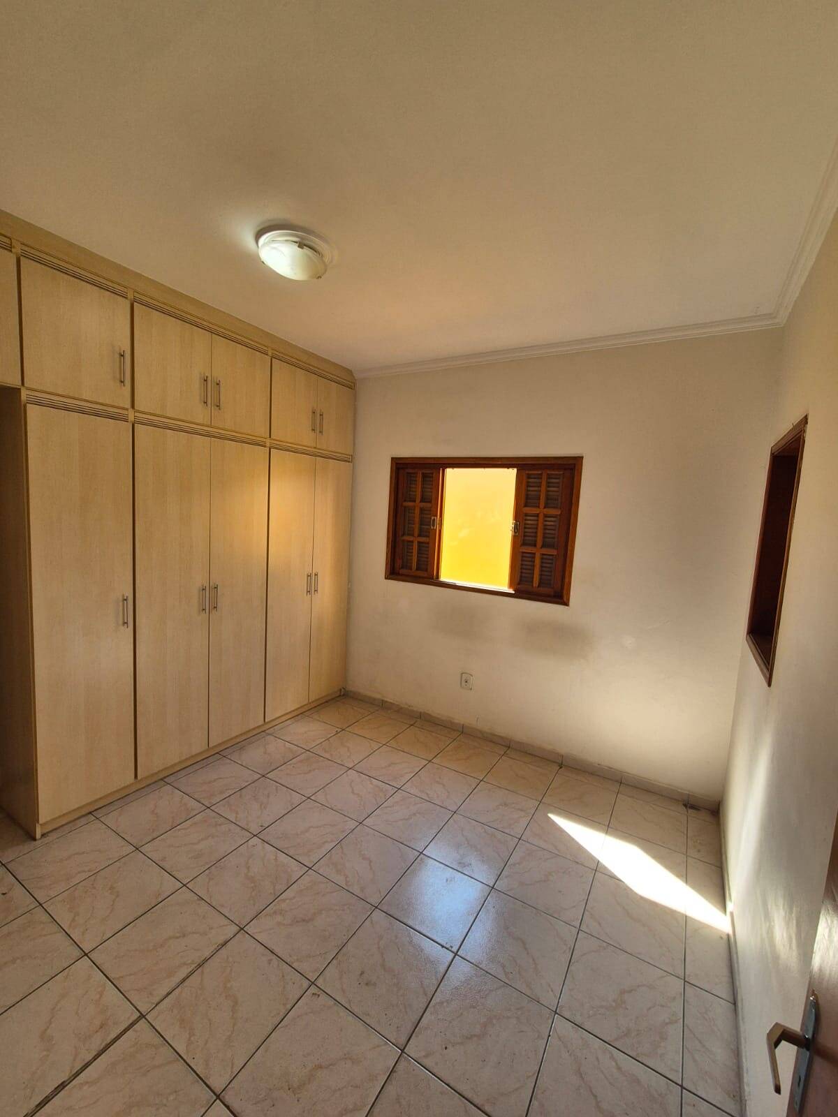 Casa à venda com 2 quartos, 182m² - Foto 9