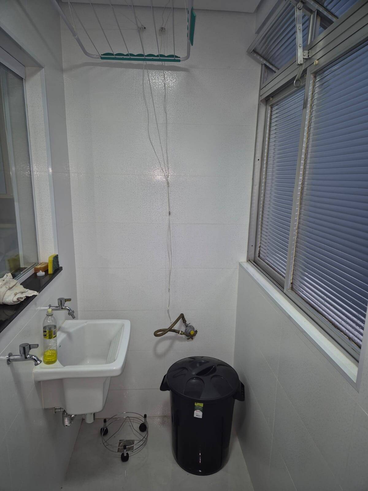 Apartamento à venda com 3 quartos, 86m² - Foto 2