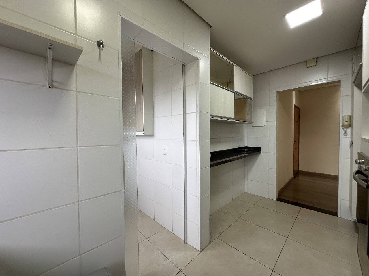 Apartamento para alugar com 3 quartos, 80m² - Foto 5