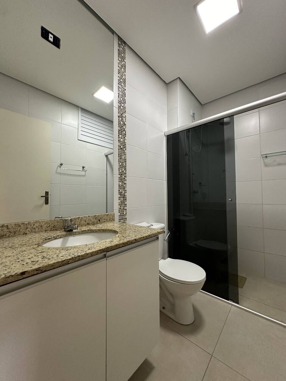 Apartamento para alugar com 3 quartos, 80m² - Foto 11