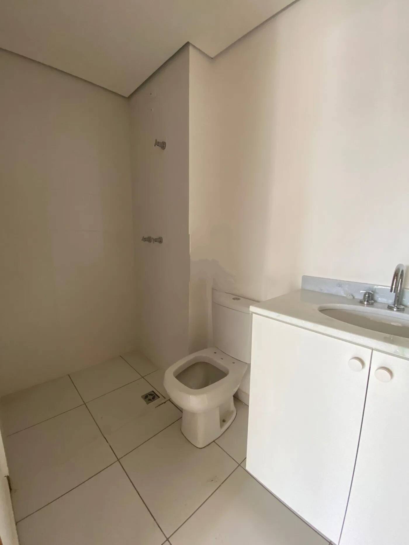 Apartamento para alugar com 2 quartos, 68m² - Foto 24