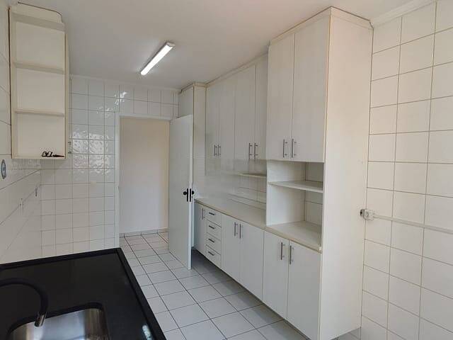 Apartamento à venda e aluguel com 3 quartos, 100m² - Foto 9