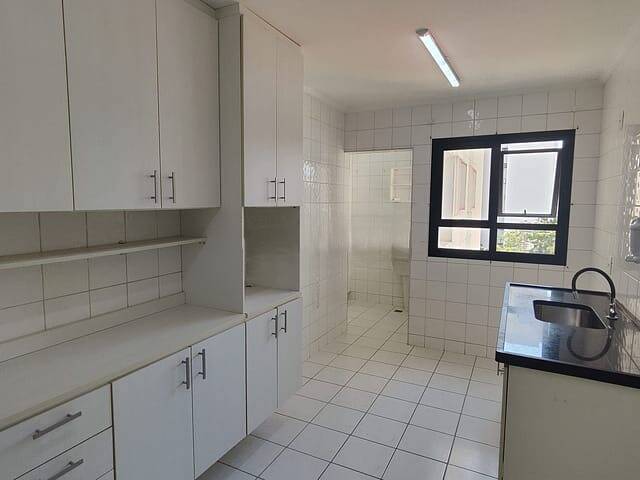 Apartamento à venda e aluguel com 3 quartos, 100m² - Foto 16