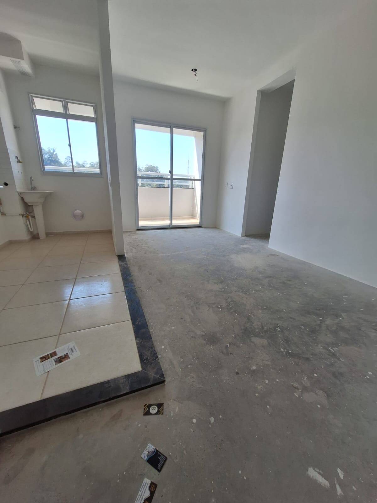 Apartamento à venda com 3 quartos, 60m² - Foto 1