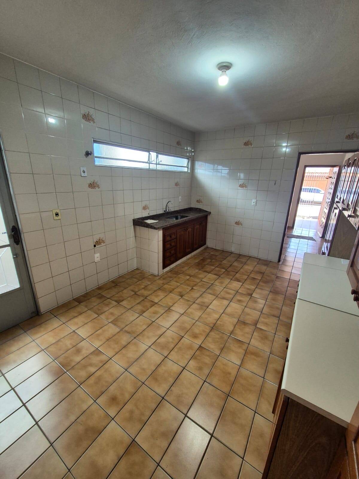 Casa à venda com 3 quartos, 125m² - Foto 4