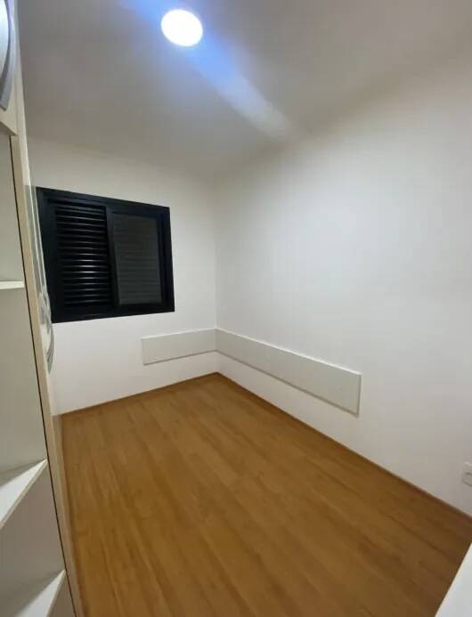 Apartamento para alugar com 3 quartos, 75m² - Foto 7