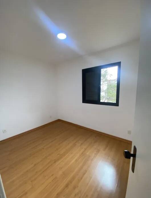 Apartamento para alugar com 3 quartos, 75m² - Foto 4