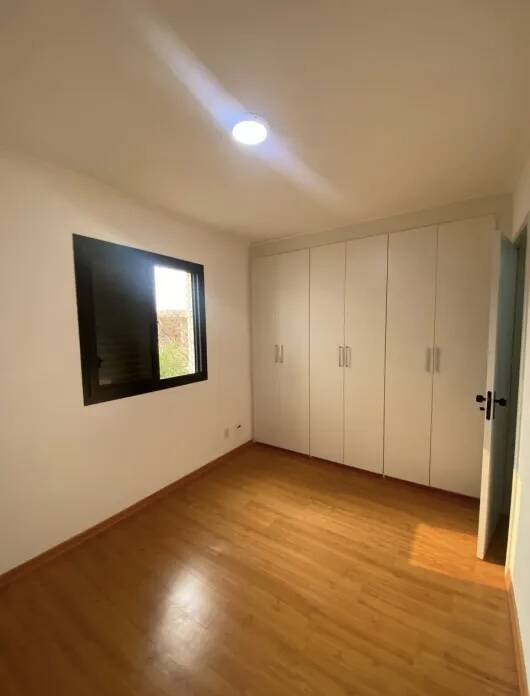 Apartamento para alugar com 3 quartos, 75m² - Foto 12