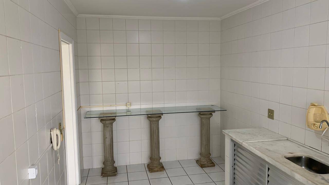 Apartamento para alugar com 2 quartos, 64m² - Foto 2