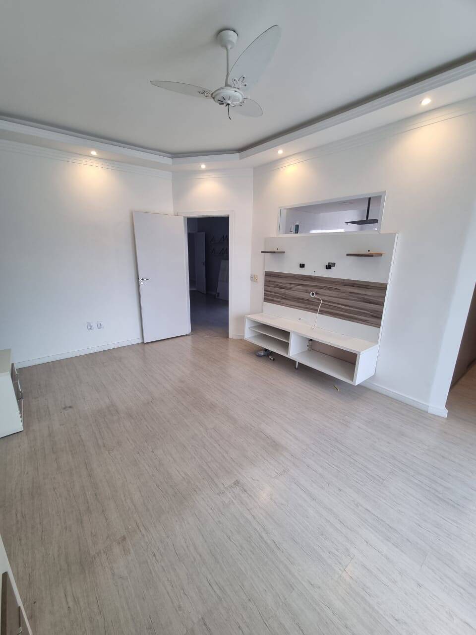 Casa para alugar com 4 quartos, 550m² - Foto 8