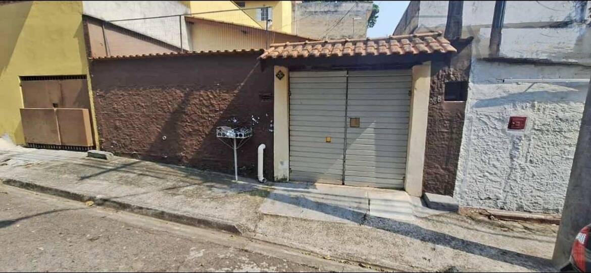 Casa à venda com 2 quartos, 70m² - Foto 1