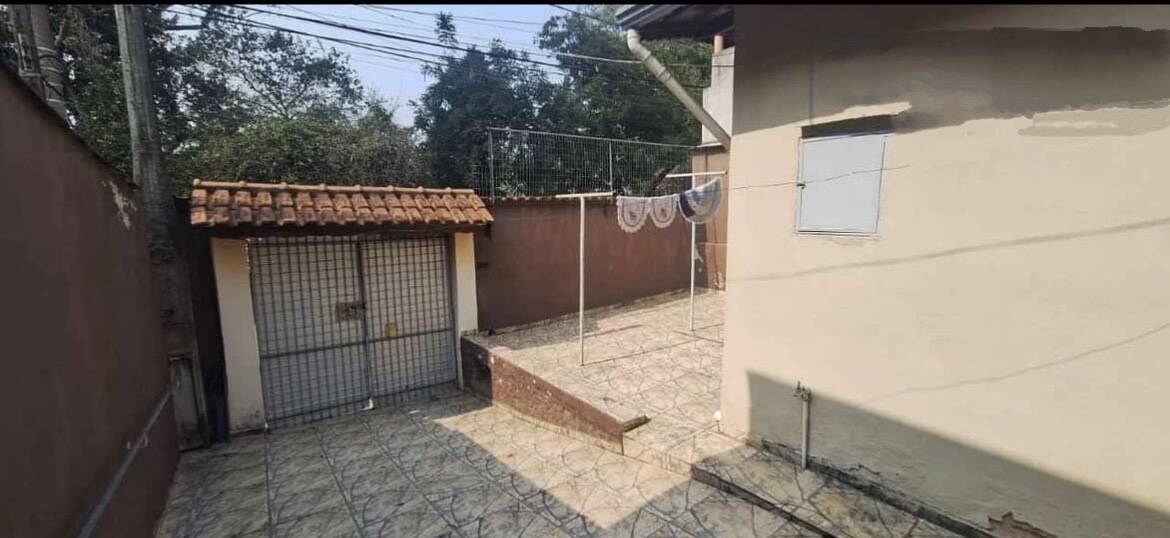 Casa à venda com 2 quartos, 70m² - Foto 5