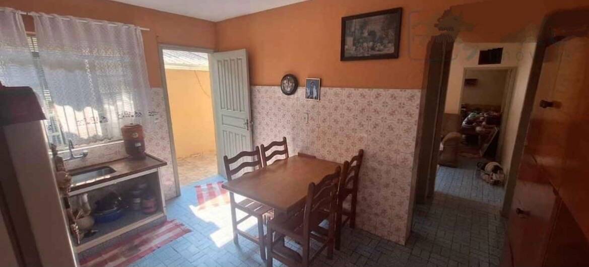 Casa à venda com 2 quartos, 70m² - Foto 4