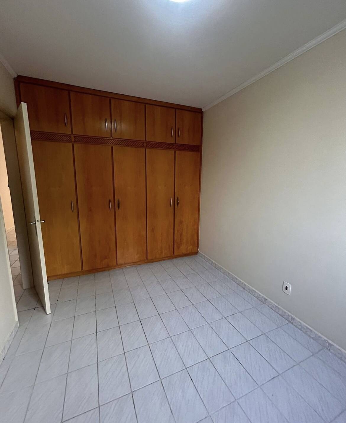 Apartamento para alugar com 2 quartos, 64m² - Foto 3