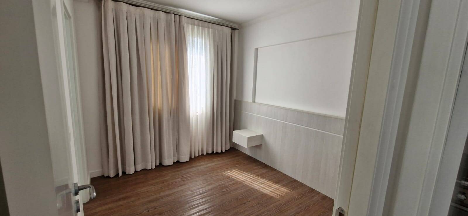 Apartamento para alugar com 3 quartos, 106m² - Foto 10