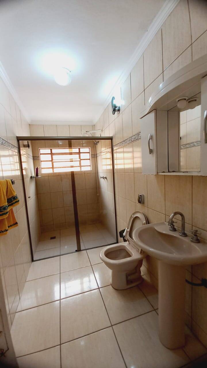 Apartamento para alugar com 3 quartos, 170m² - Foto 15