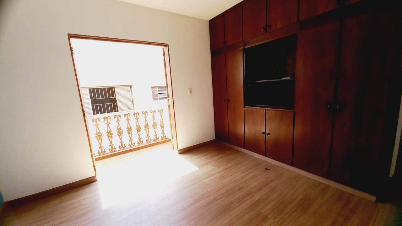 Apartamento para alugar com 3 quartos, 170m² - Foto 17