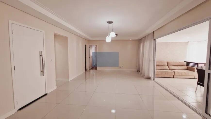 Apartamento para alugar com 3 quartos, 163m² - Foto 3