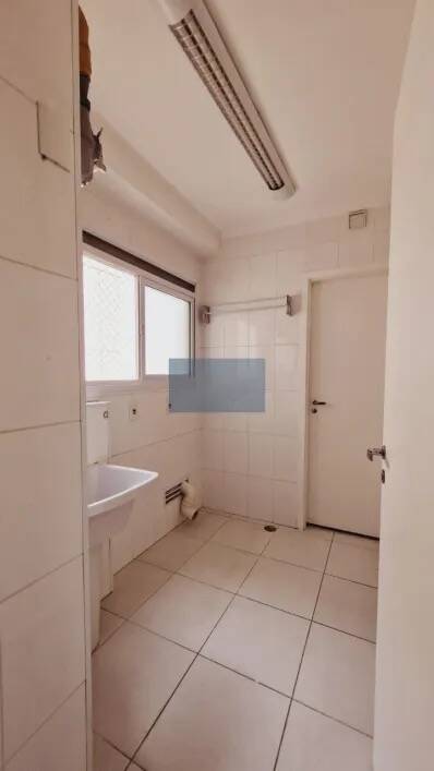 Apartamento para alugar com 3 quartos, 163m² - Foto 8