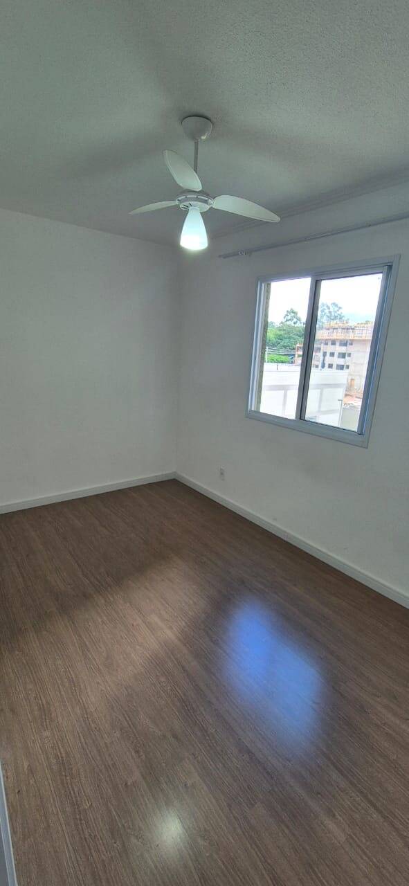 Apartamento para alugar com 3 quartos, 64m² - Foto 2