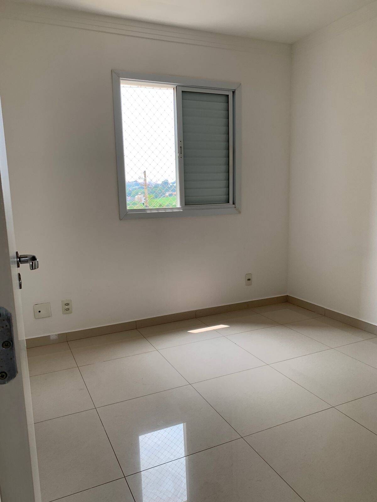 Apartamento para alugar com 3 quartos, 92m² - Foto 7