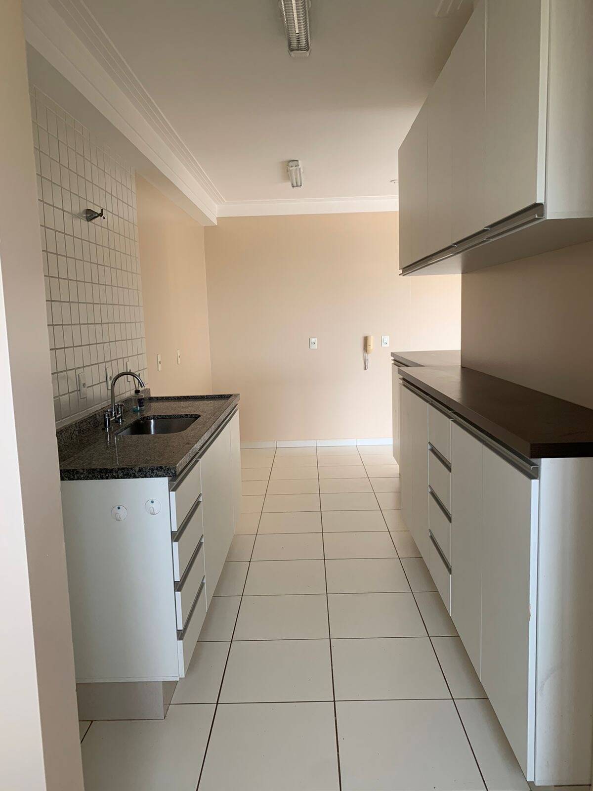 Apartamento para alugar com 3 quartos, 92m² - Foto 11