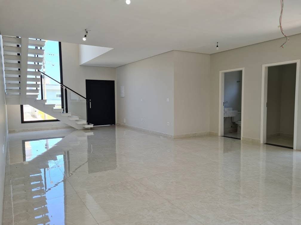 Casa de Condomínio à venda com 3 quartos, 212m² - Foto 4