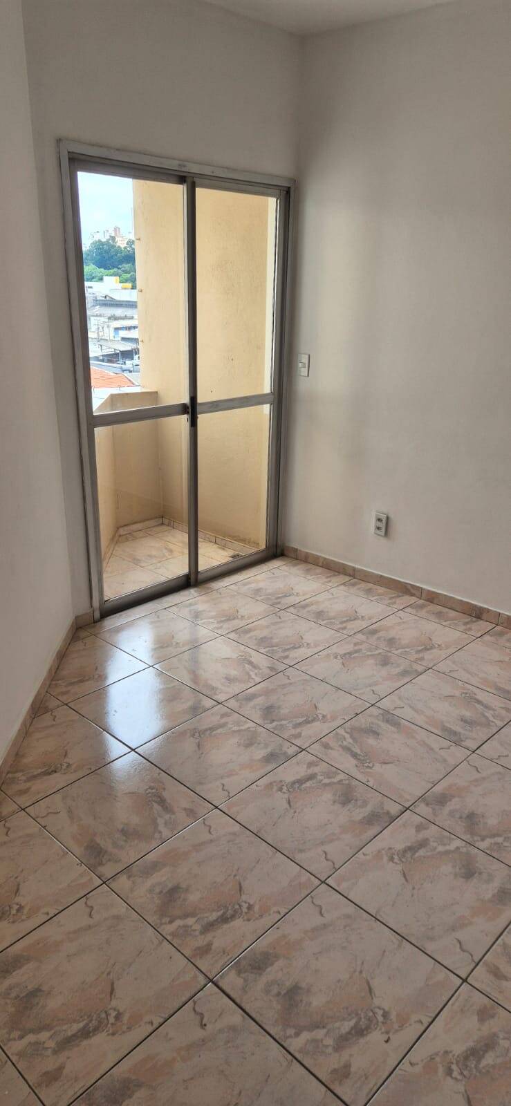 Apartamento para alugar com 2 quartos, 60m² - Foto 4