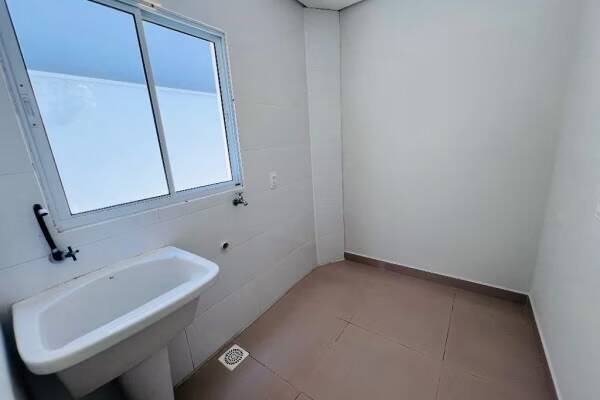 Casa de Condomínio para alugar com 3 quartos, 150m² - Foto 5