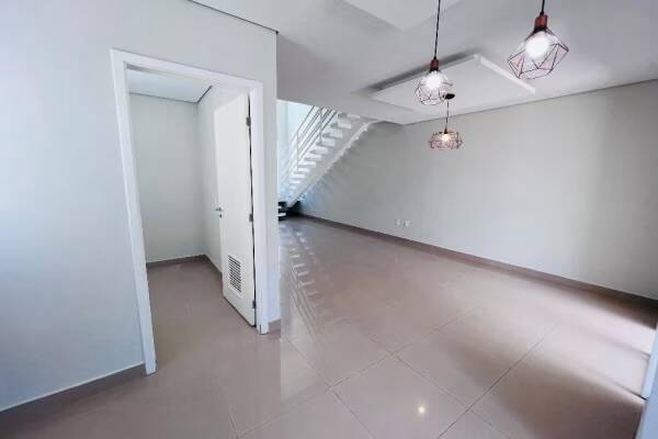 Casa de Condomínio para alugar com 3 quartos, 150m² - Foto 7