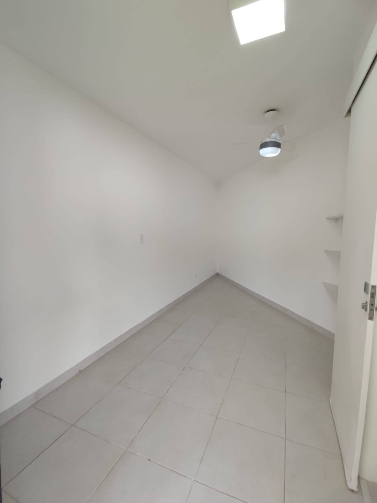 Casa de Condomínio para alugar com 4 quartos, 220m² - Foto 21