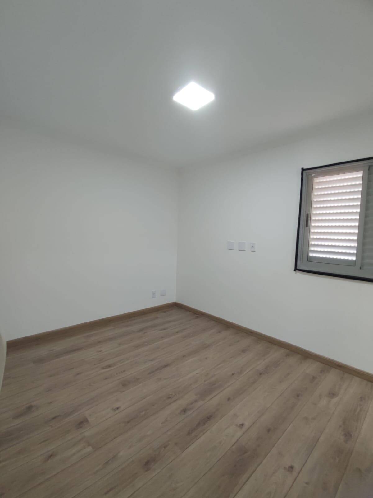 Casa de Condomínio para alugar com 4 quartos, 220m² - Foto 33