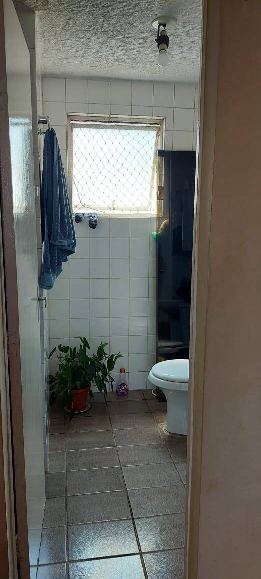 Apartamento à venda com 3 quartos, 69m² - Foto 2